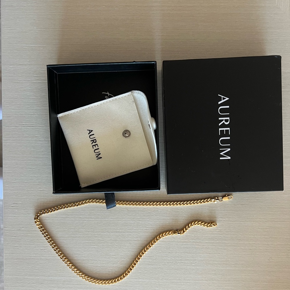 Brand new Aureum Emma necklace